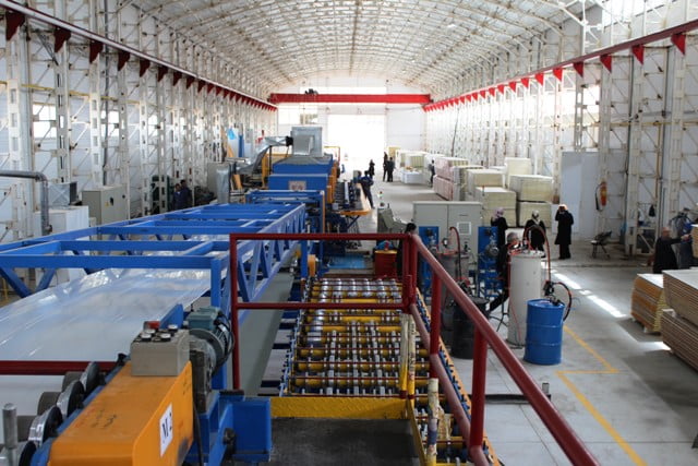 Production process of sandwich panel with polyurethane core in iran